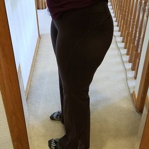 Lucy yoga pant - size small